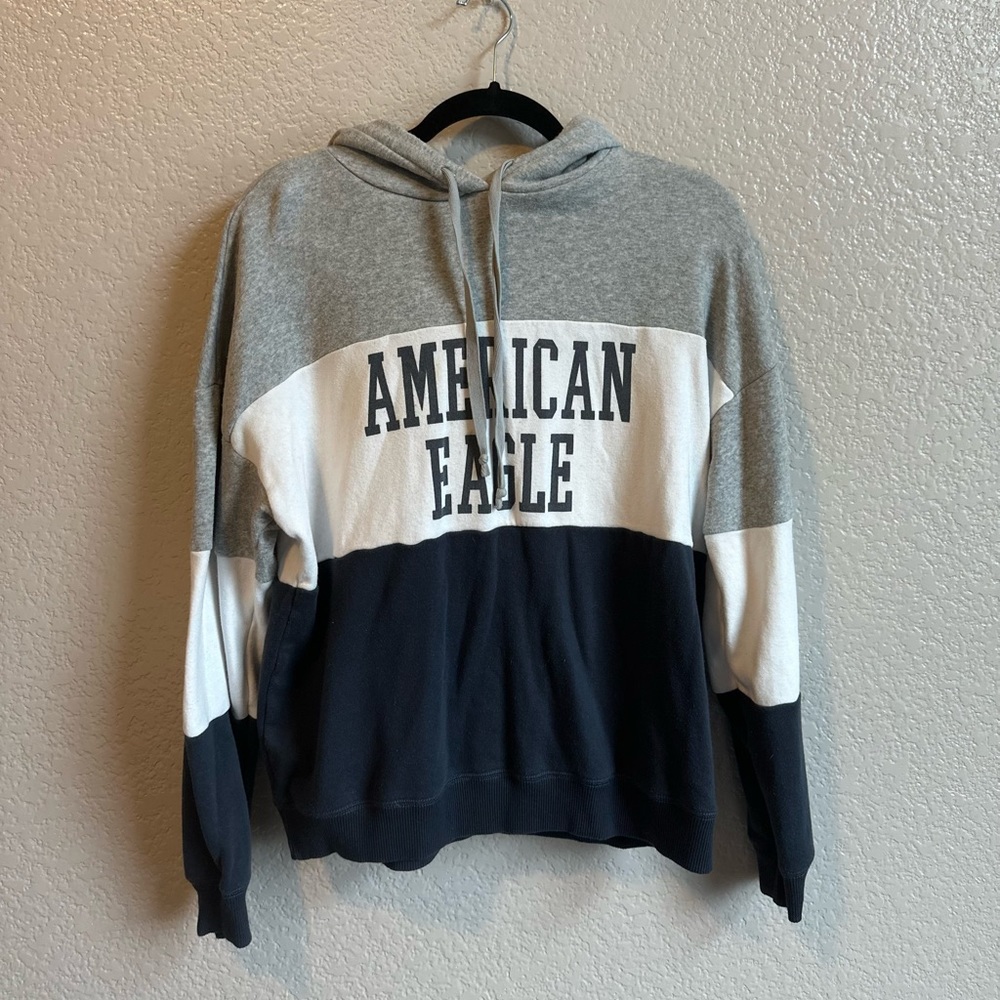 American Eagle Pullover